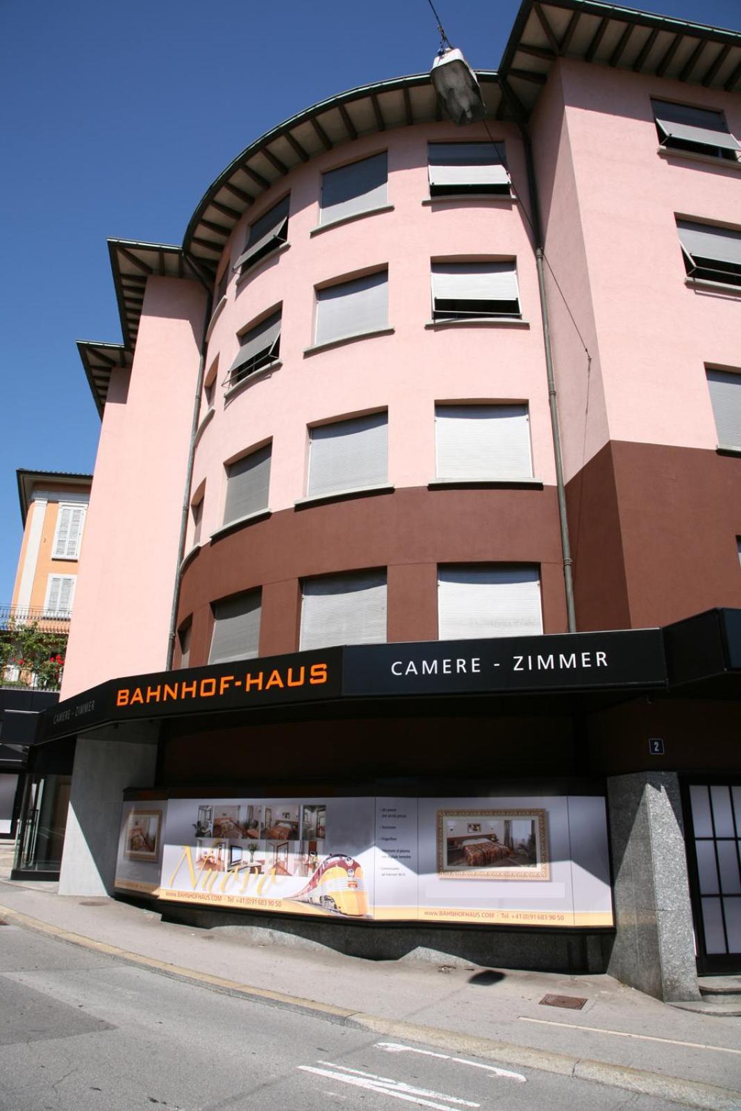 Hotel Bahnhof Haus Chiasso Exterior foto